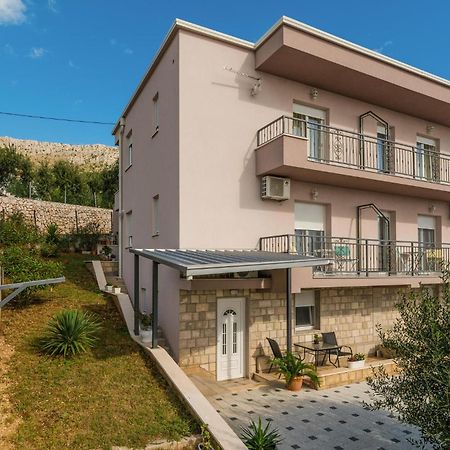 Nice Apartment In Mali Rat With Wifi Sumpetar Exterior photo